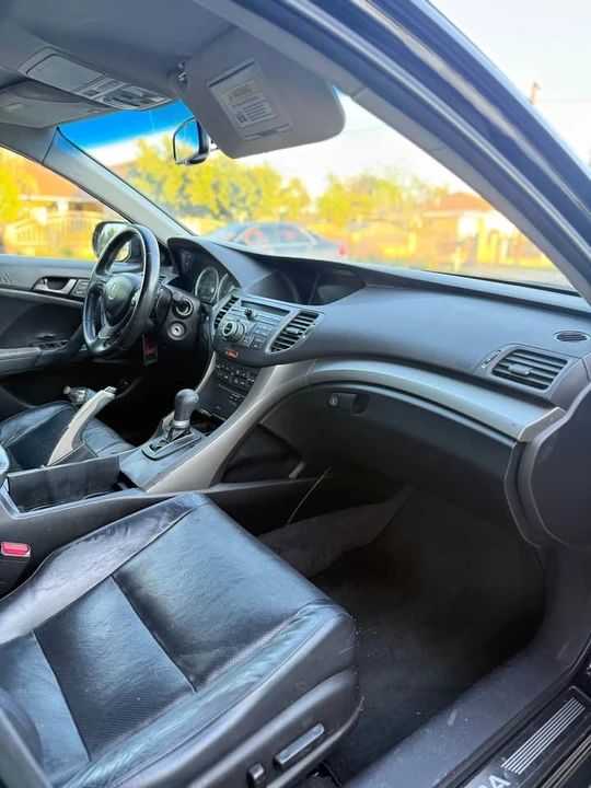 2010 Acura TSX 2nd Gen - Image 10 of 16