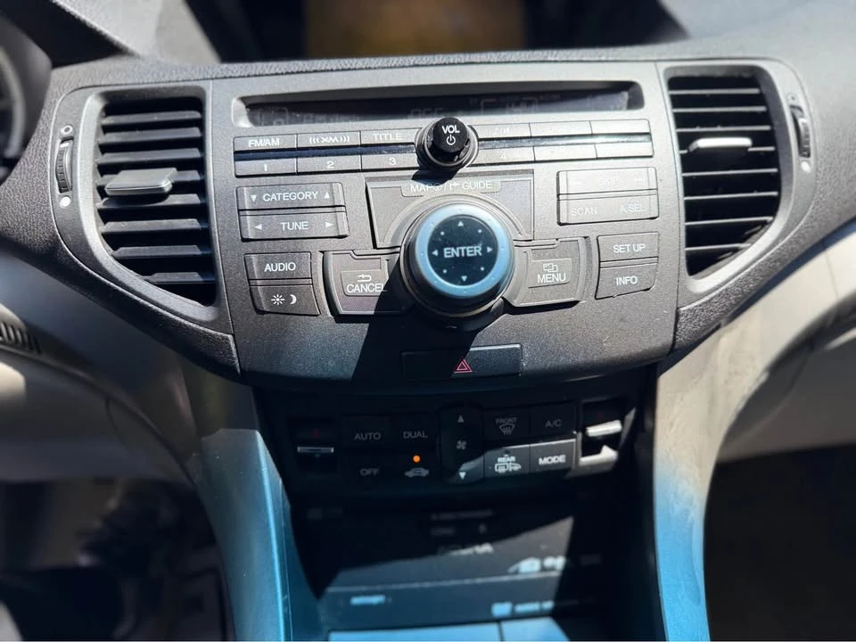 2010 Acura TSX 2nd Gen - Image 15 of 20