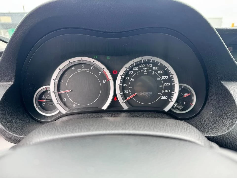 2010 Acura TSX 2nd Gen - Image 13 of 16