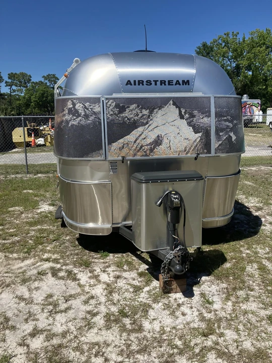 2010 Airstream - Image 2 of 31