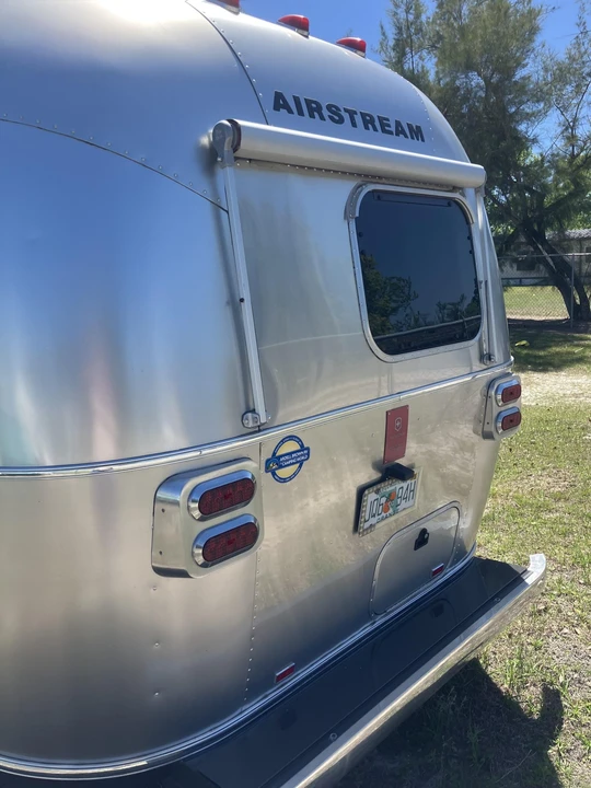2010 Airstream - Image 16 of 31