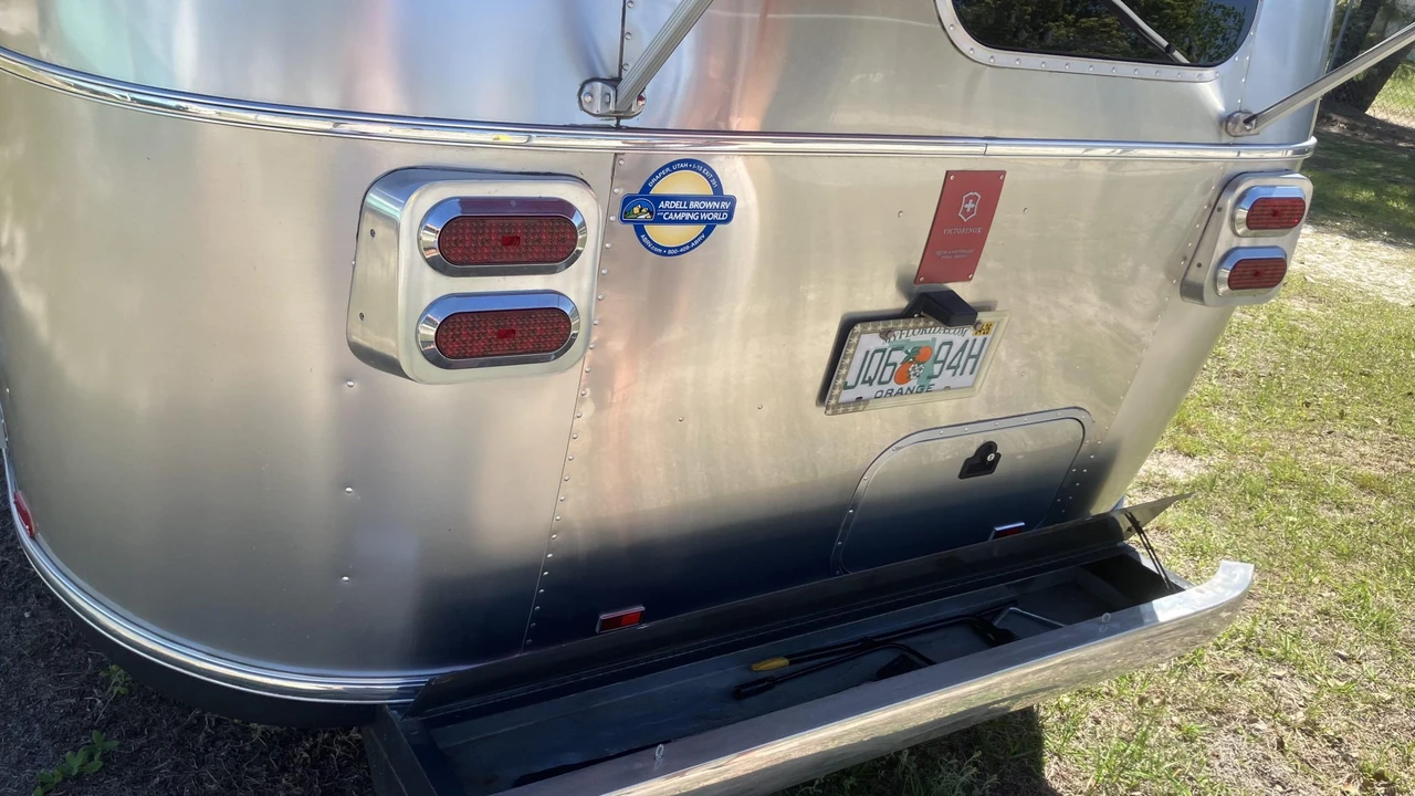 2010 Airstream - Image 21 of 31