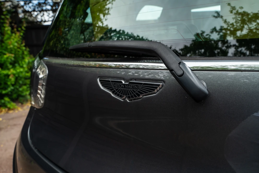 2010 Aston Martin - Image 21 of 31