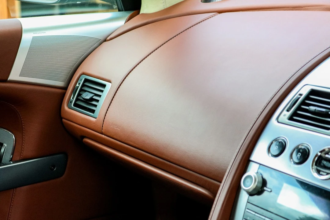 2010 Aston Martin DB9 - Image 29 of 30