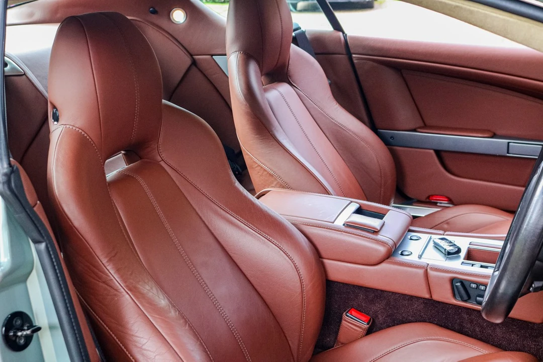 2010 Aston Martin DB9 - Image 30 of 30