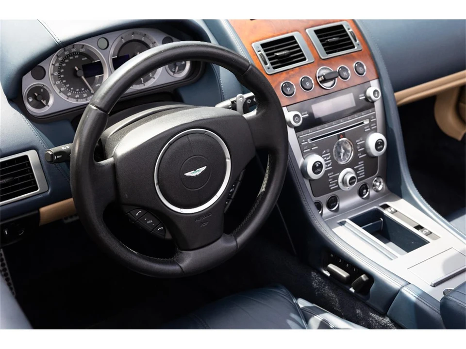 2010 Aston Martin DB9 - Image 16 of 30