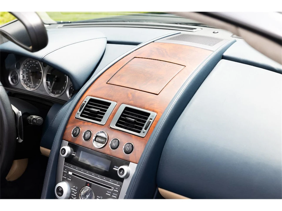 2010 Aston Martin DB9 - Image 20 of 30