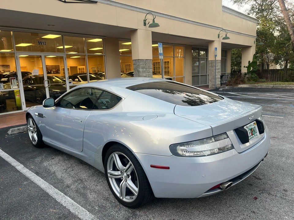 2010 Aston Martin DB9 - Image 8 of 12
