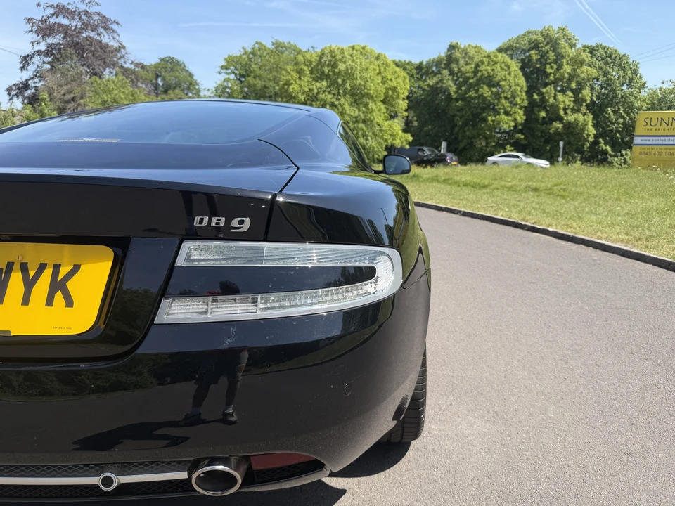 2010 Aston Martin DB9 - Image 24 of 31