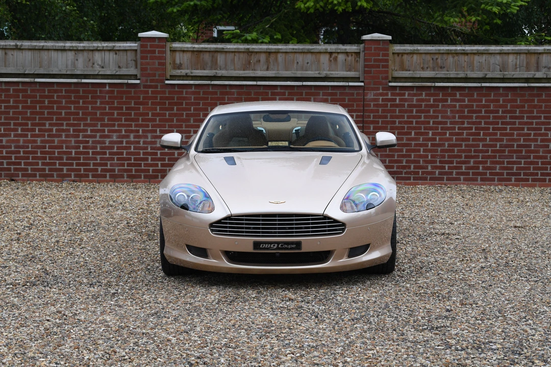 2010 Aston Martin DB9 - Image 5 of 23