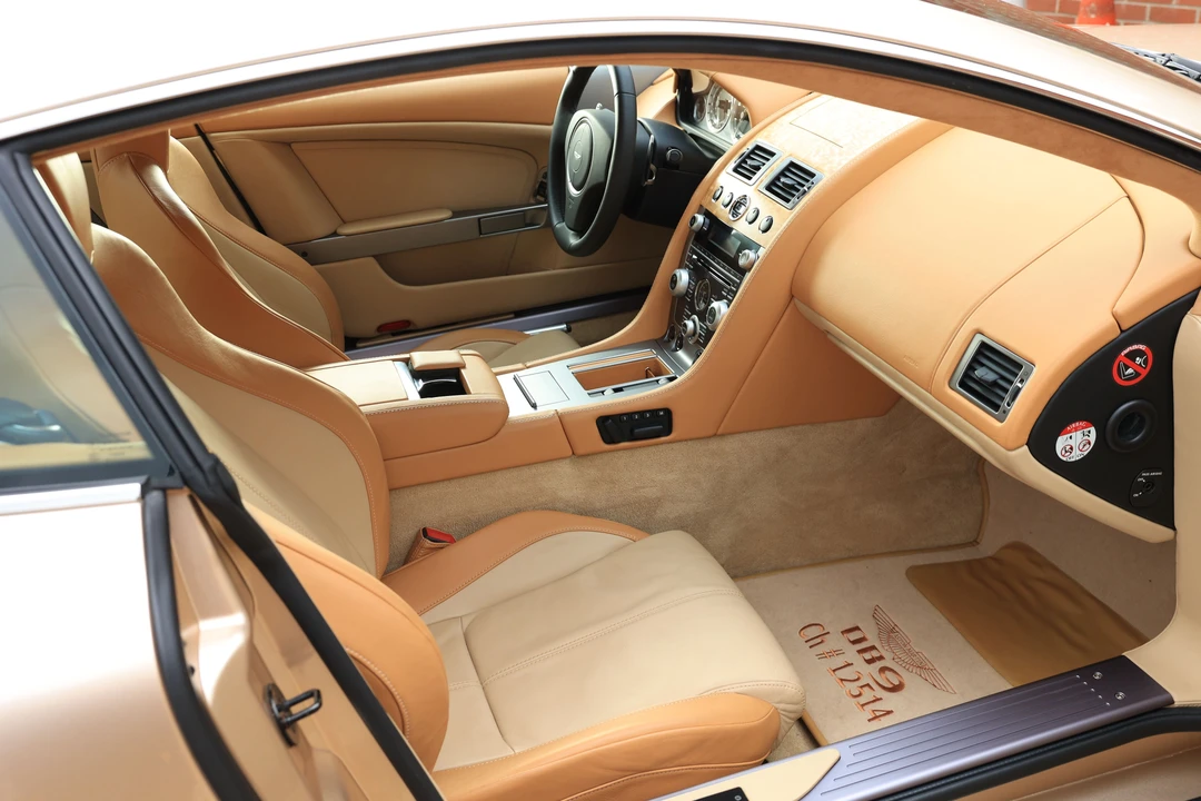 2010 Aston Martin DB9 - Image 17 of 23
