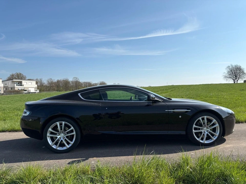 2010 Aston Martin DB9 - Image 8 of 31