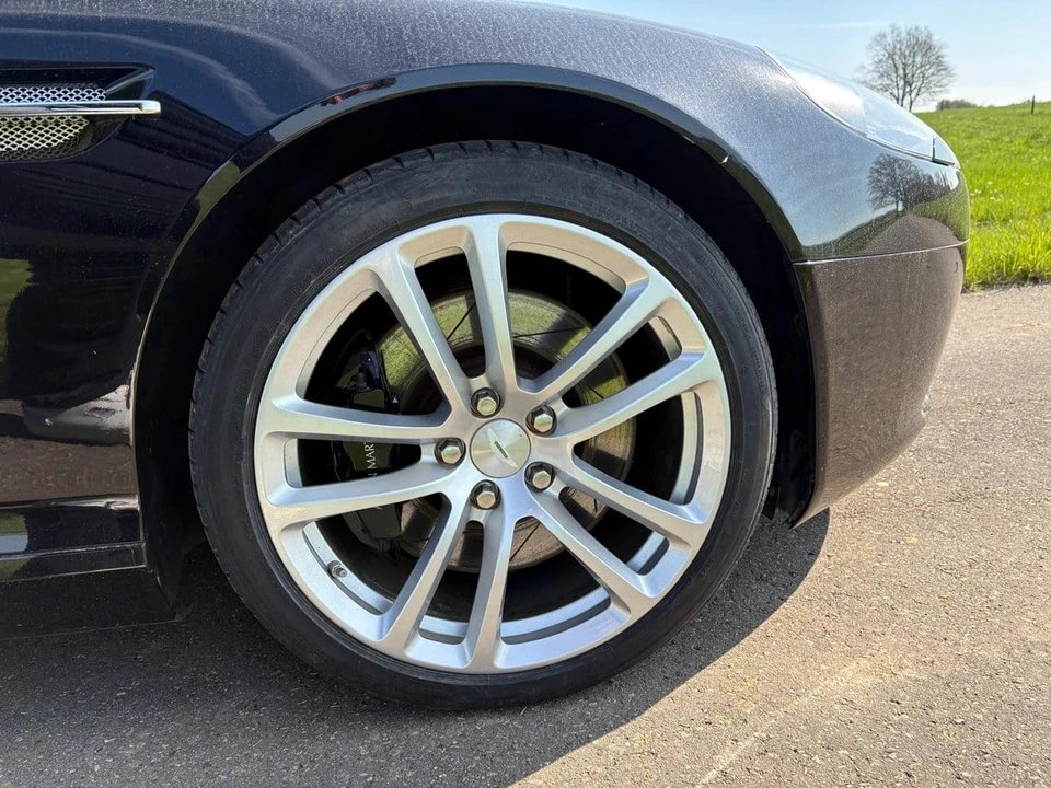 2010 Aston Martin DB9 - Image 13 of 31