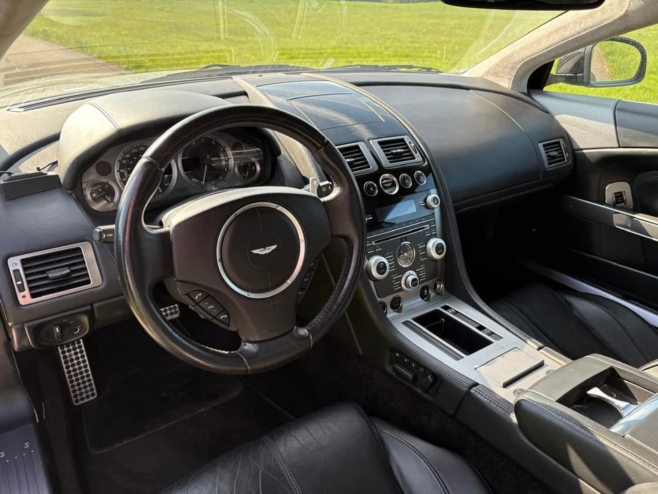 2010 Aston Martin DB9 - Image 26 of 31