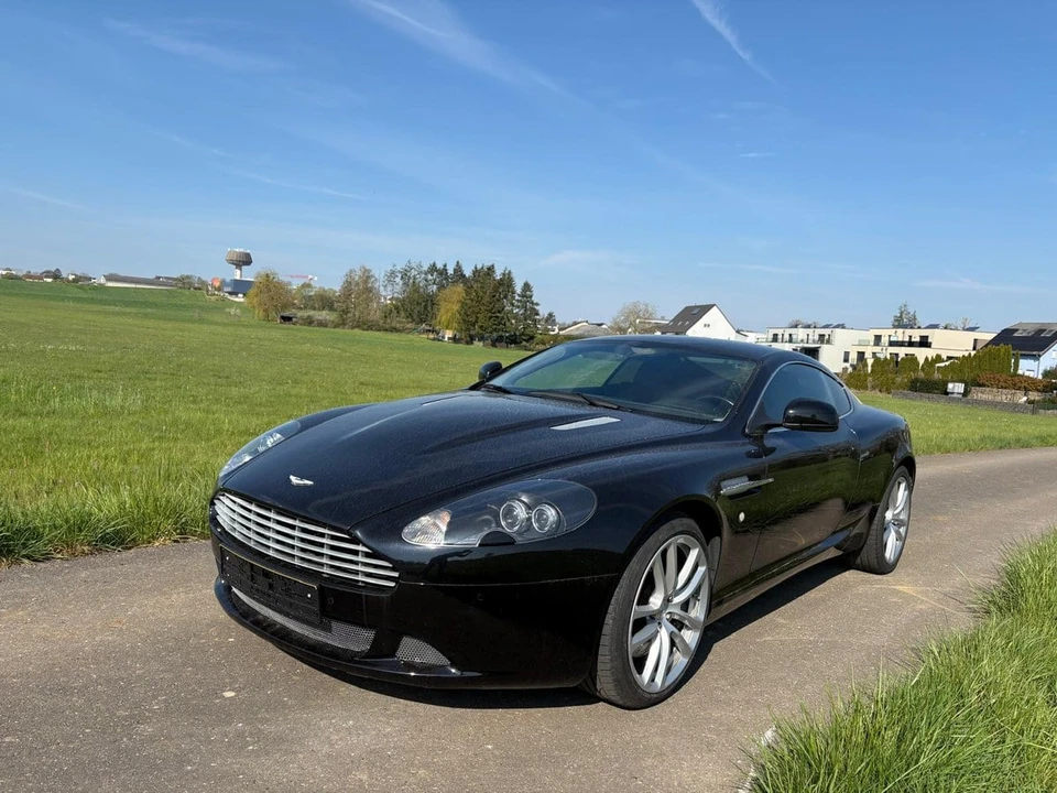 2010 Aston Martin DB9 - Image 3 of 31
