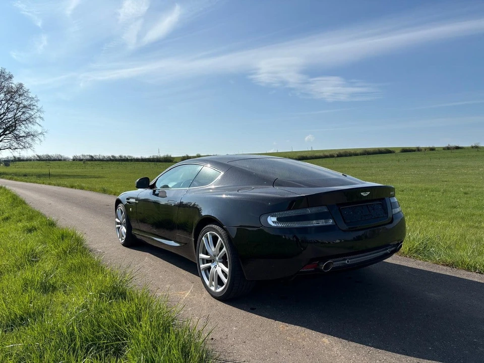 2010 Aston Martin DB9 - Image 5 of 31