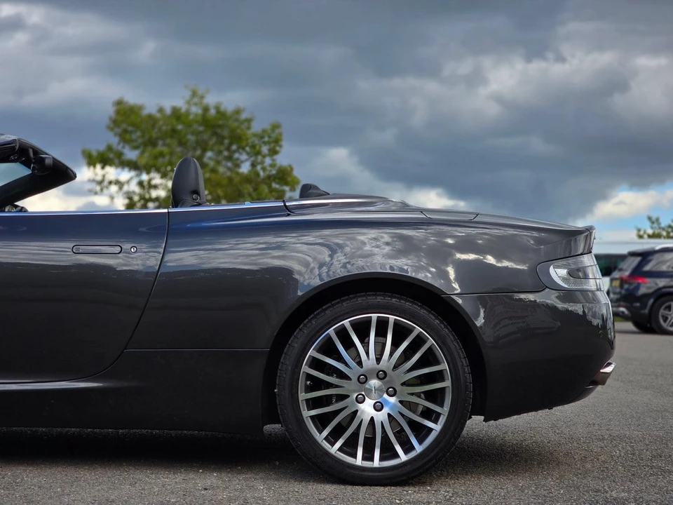 2010 Aston Martin DB9 - Image 23 of 30