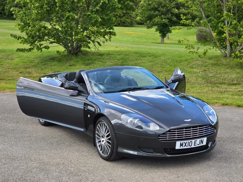2010 Aston Martin DB9 - Image 14 of 30