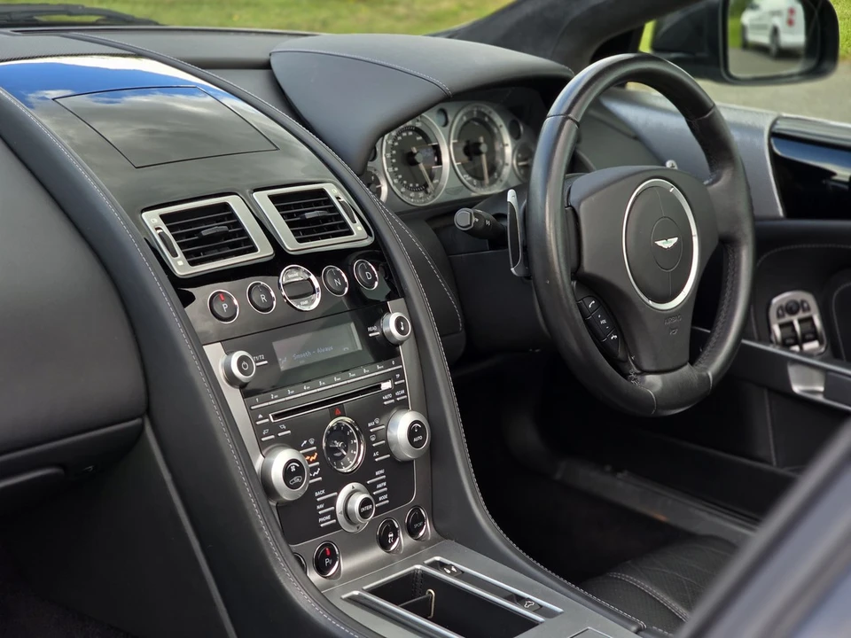 2010 Aston Martin DB9 - Image 27 of 30