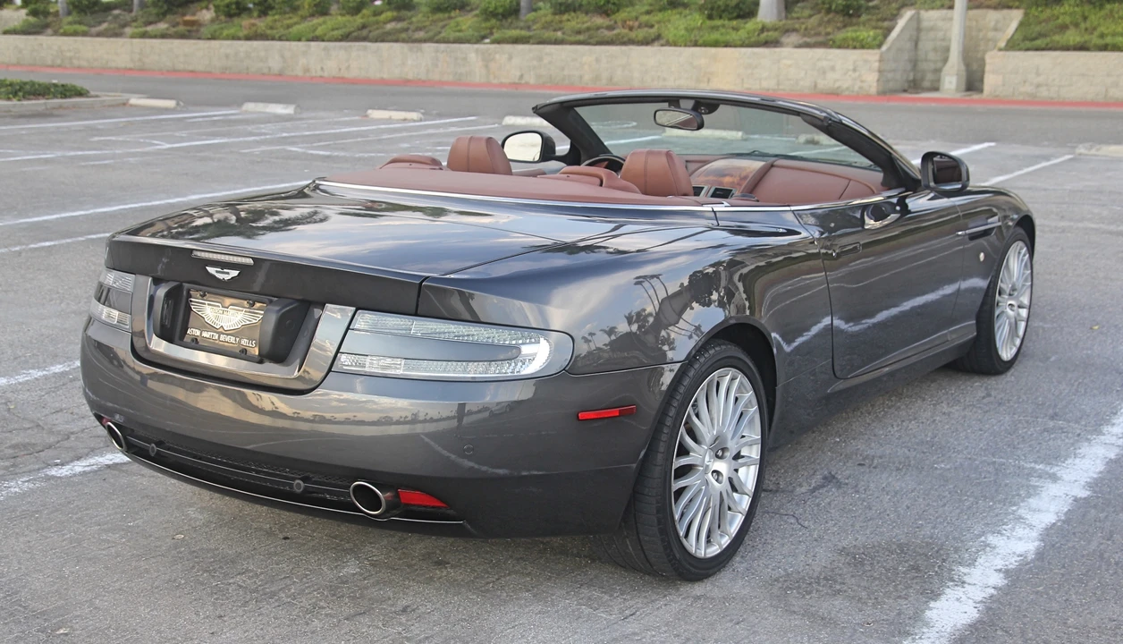 2010 Aston Martin DB9 - Image 25 of 31