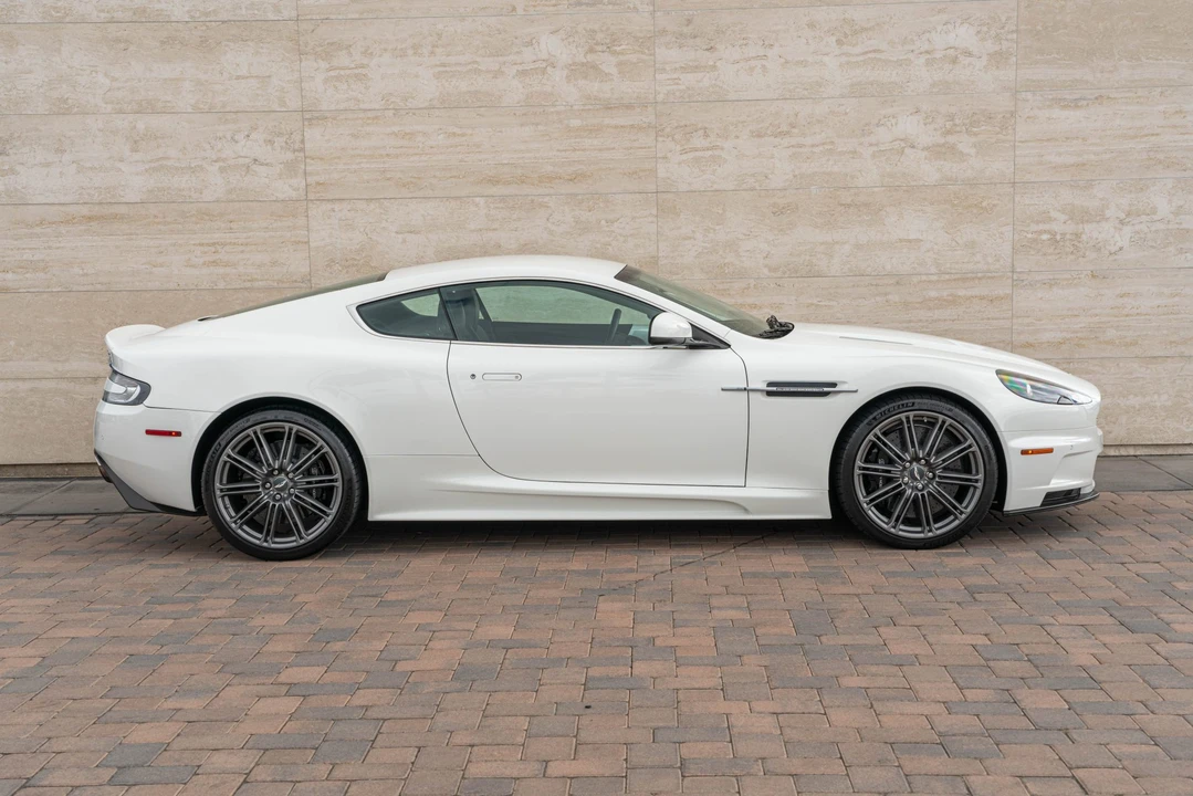 2010 Aston Martin DBS (2008-2012) - Image 13 of 31