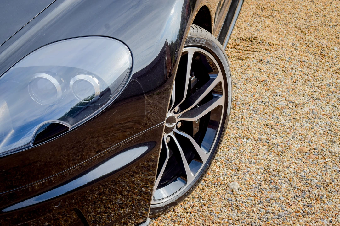 2010 Aston Martin DBS (2008-2012) - Image 25 of 31