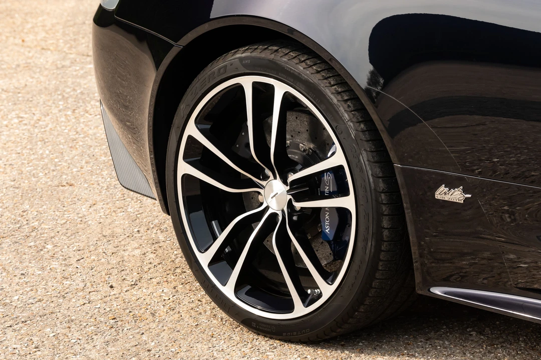 2010 Aston Martin DBS (2008-2012) - Image 15 of 31