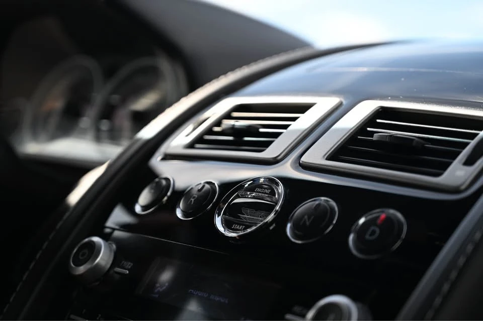 2010 Aston Martin DBS (2008-2012) - Image 6 of 8