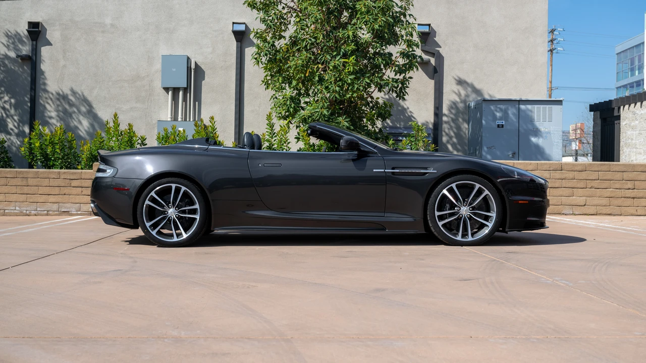 2010 Aston Martin DBS (2008-2012) - Image 6 of 31