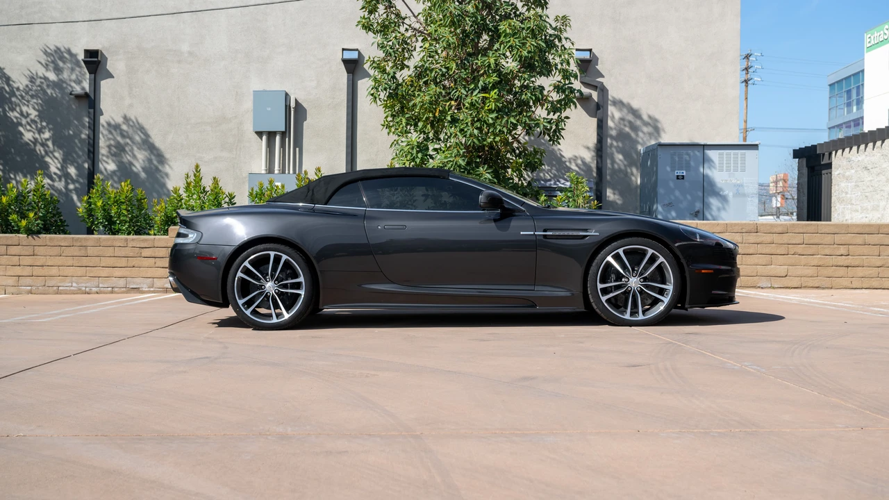 2010 Aston Martin DBS (2008-2012) - Image 11 of 31