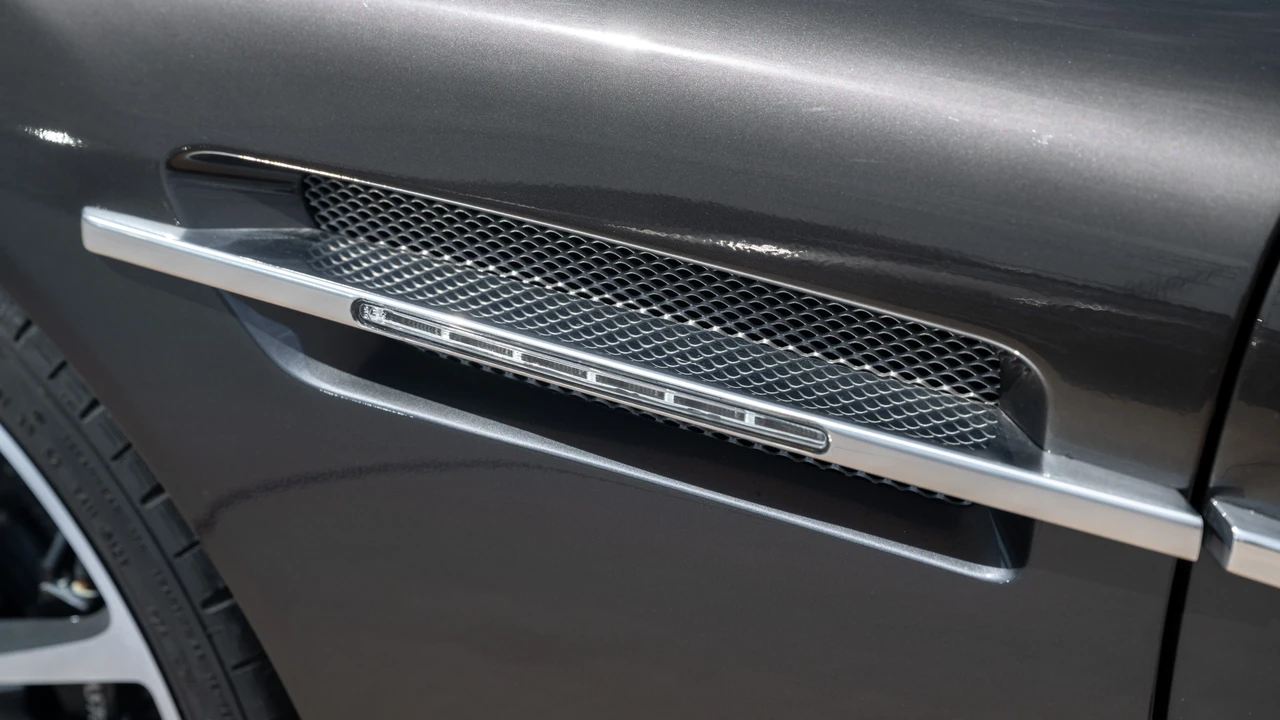 2010 Aston Martin DBS (2008-2012) - Image 25 of 31