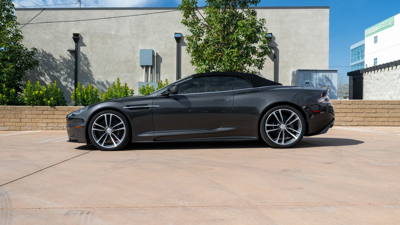 2010 Aston Martin DBS (2008-2012) - Image 15 of 31