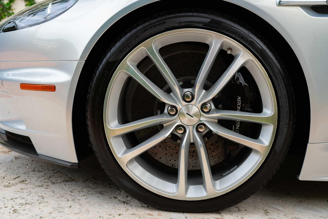 2010 Aston Martin DBS (2008-2012) - Image 22 of 31