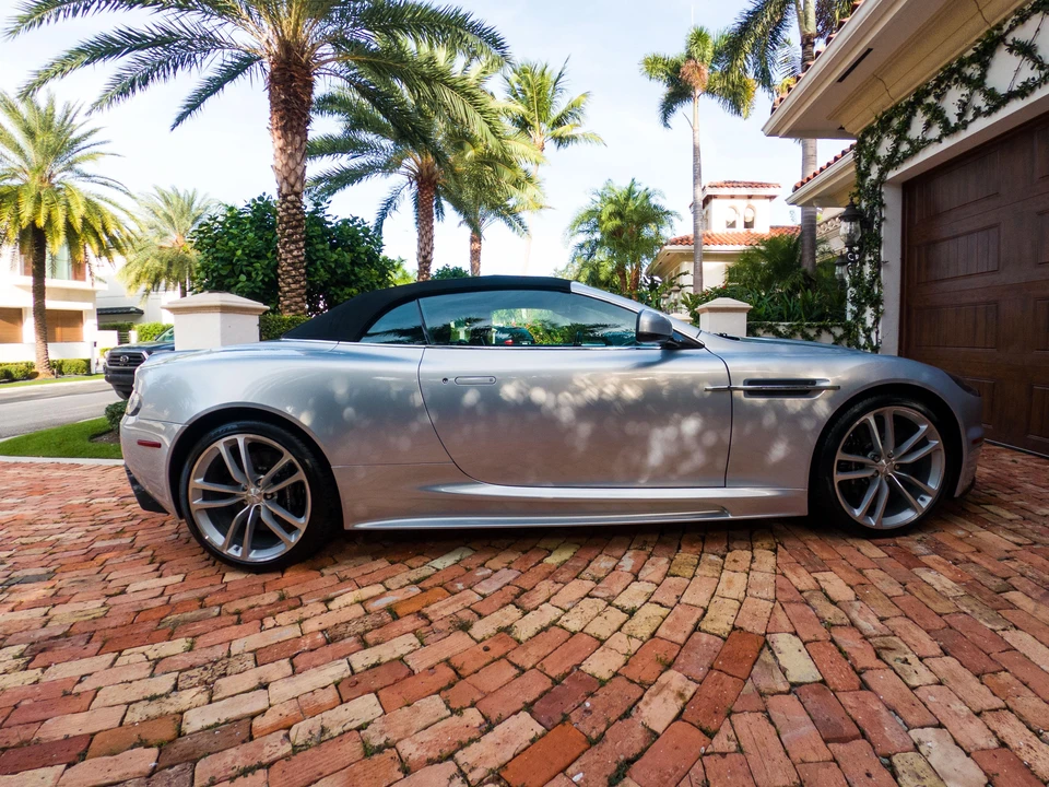 2010 Aston Martin DBS (2008-2012) - Image 18 of 31