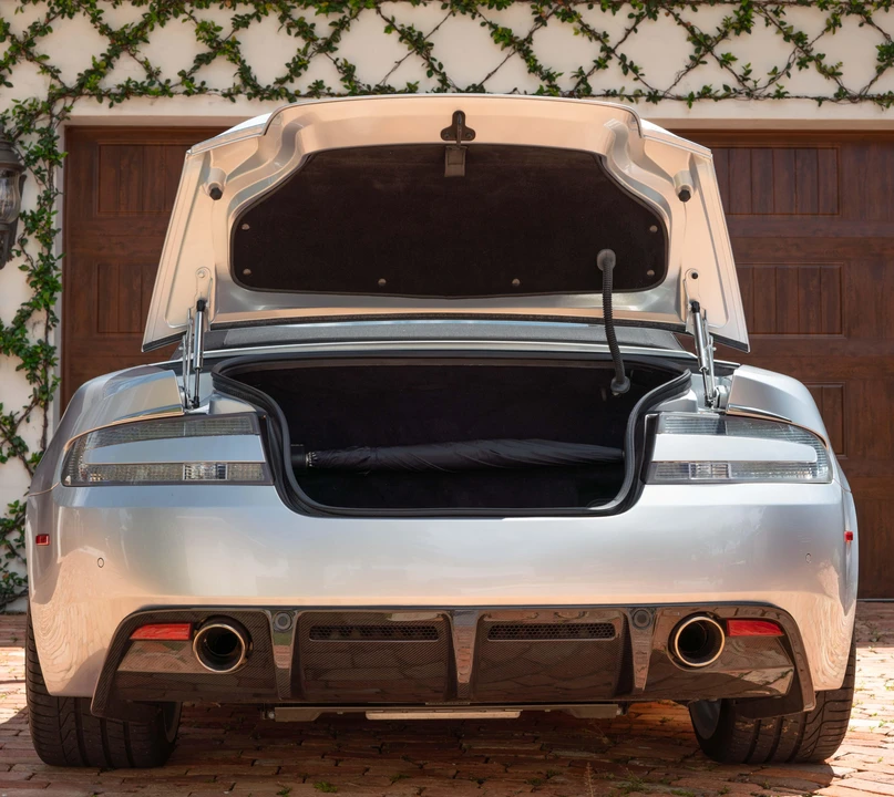 2010 Aston Martin DBS (2008-2012) - Image 16 of 31