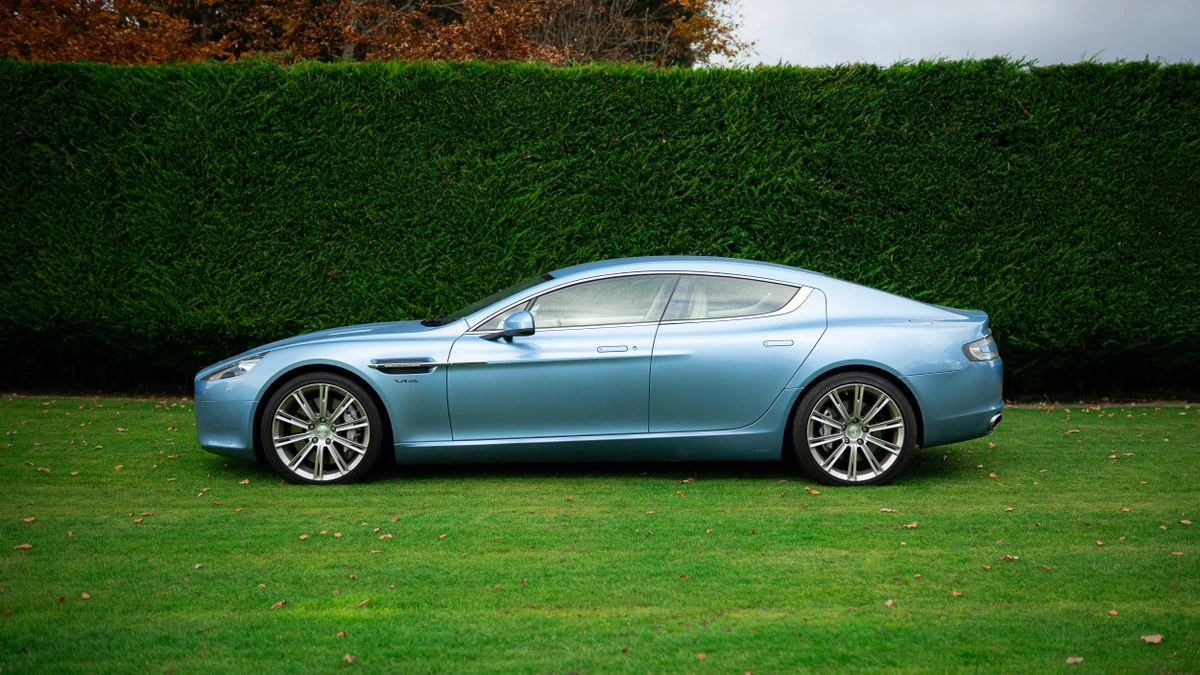 2010 Aston Martin Rapide - Image 2 of 30