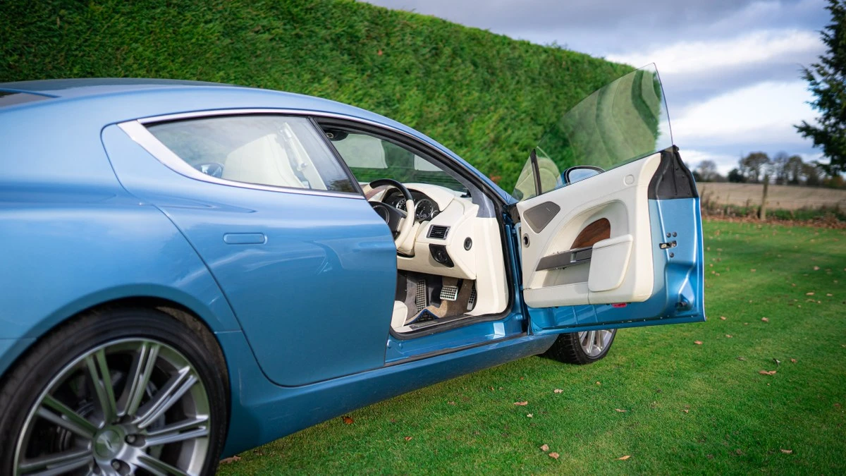 2010 Aston Martin Rapide - Image 18 of 30