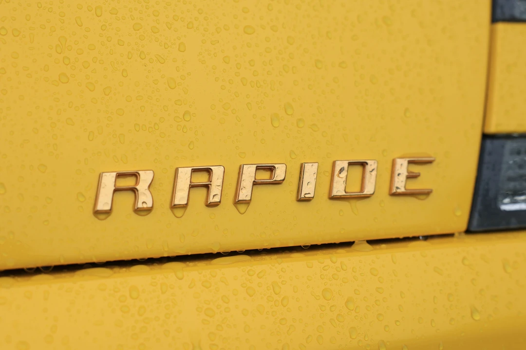 2010 Aston Martin Rapide - Image 9 of 29