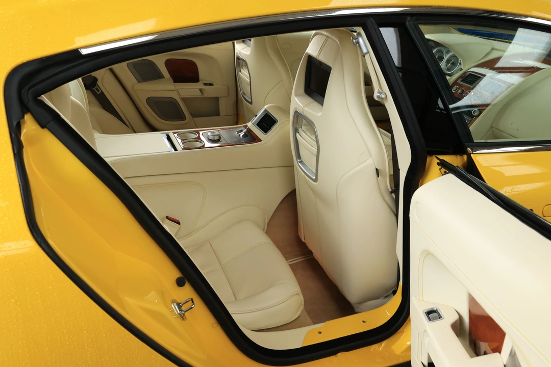 2010 Aston Martin Rapide - Image 21 of 29