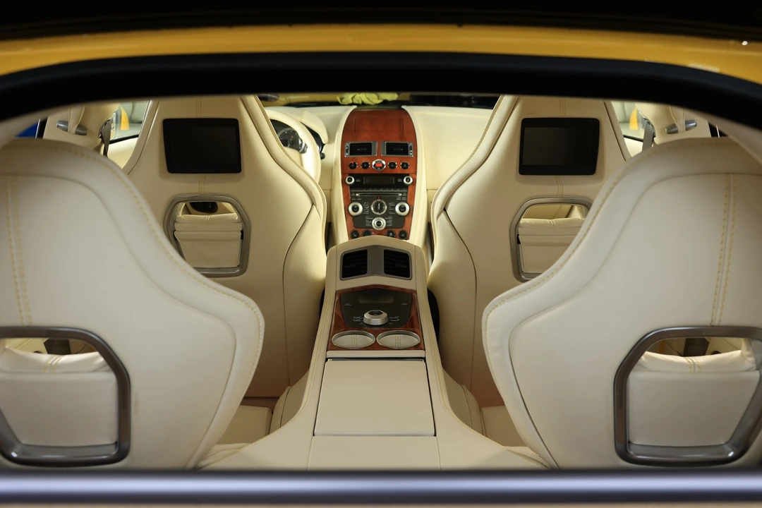 2010 Aston Martin Rapide - Image 22 of 29