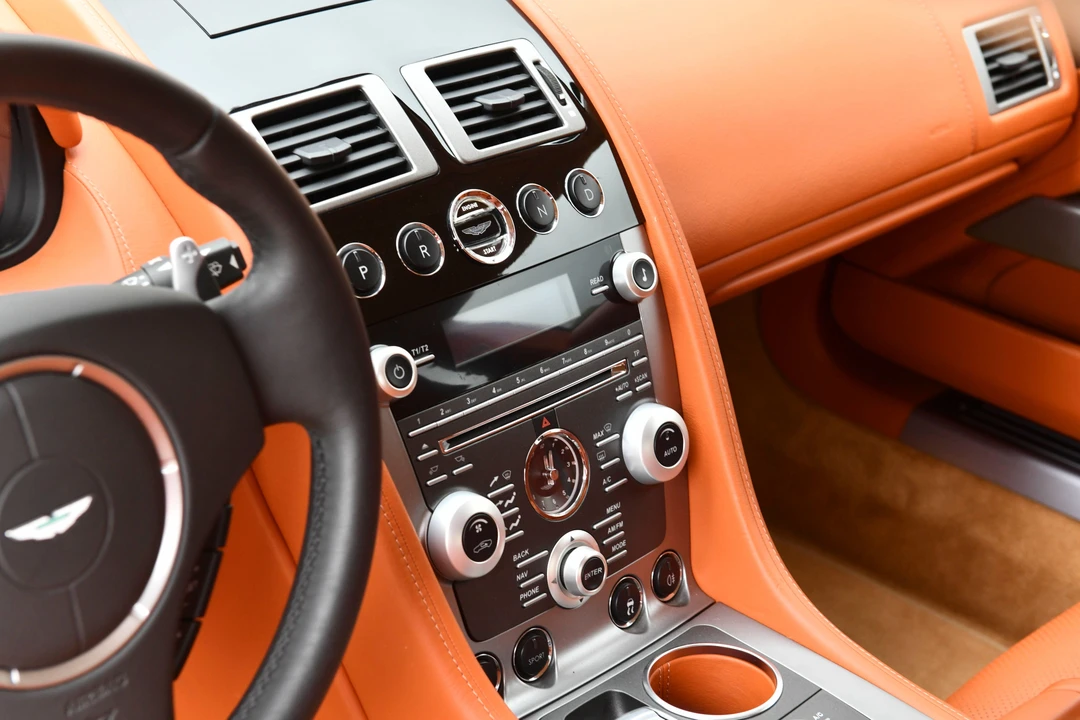 2010 Aston Martin Rapide - Image 21 of 31
