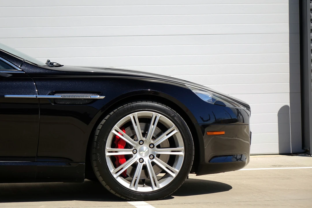 2010 Aston Martin Rapide - Image 26 of 31