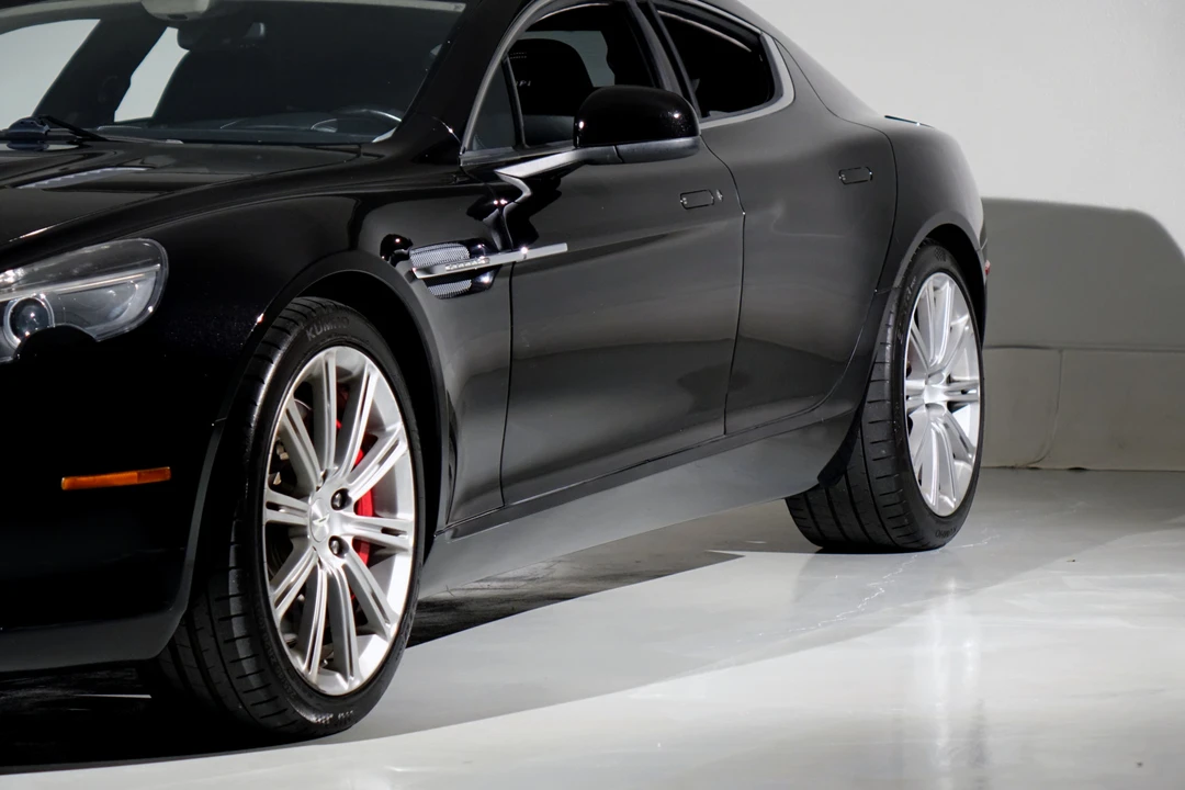 2010 Aston Martin Rapide - Image 24 of 31