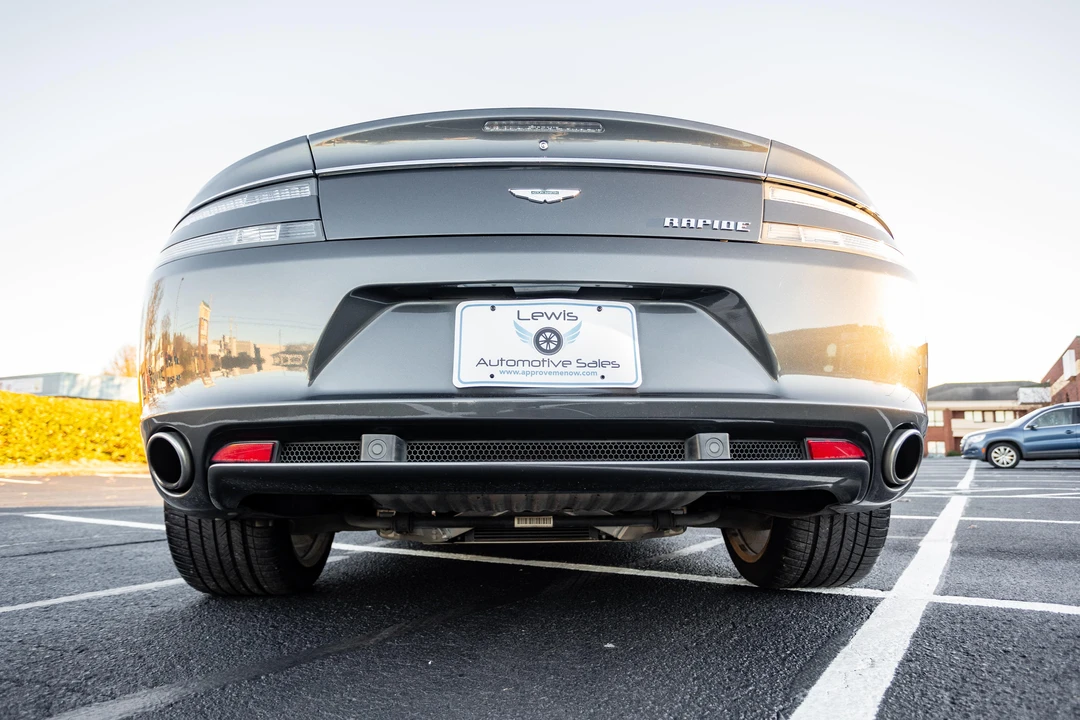 2010 Aston Martin Rapide - Image 11 of 31