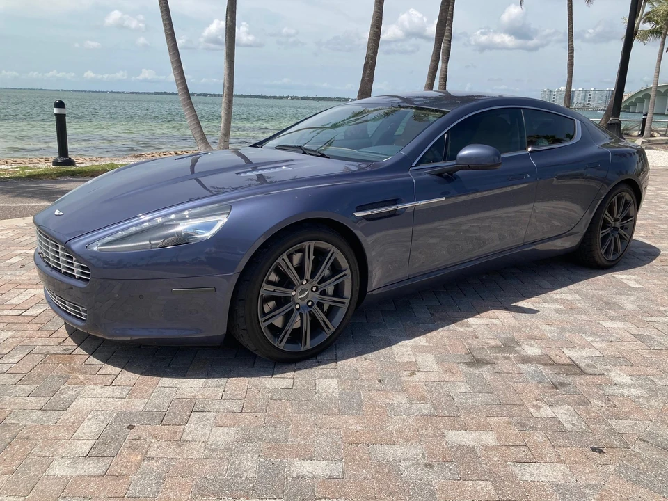 2010 Aston Martin Rapide - Image 2 of 31