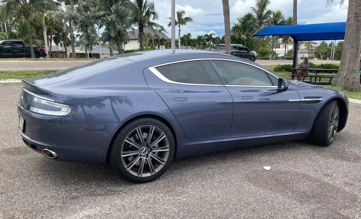 2010 Aston Martin Rapide - Image 12 of 31