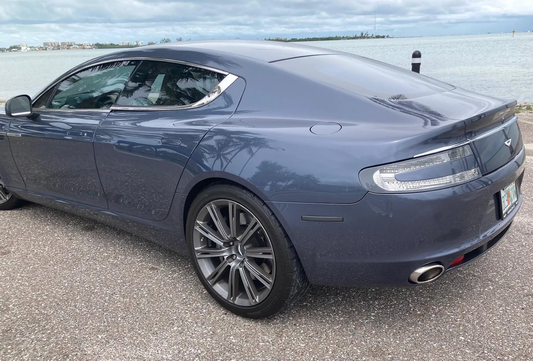 2010 Aston Martin Rapide - Image 27 of 31