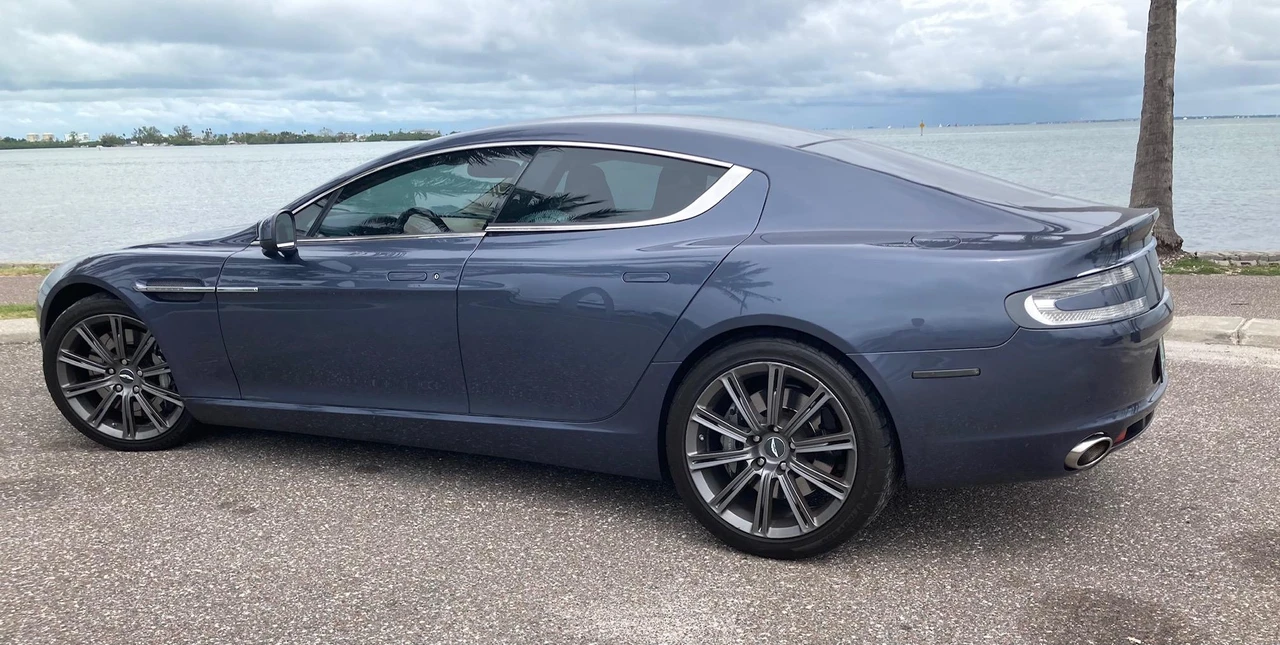 2010 Aston Martin Rapide - Image 17 of 31