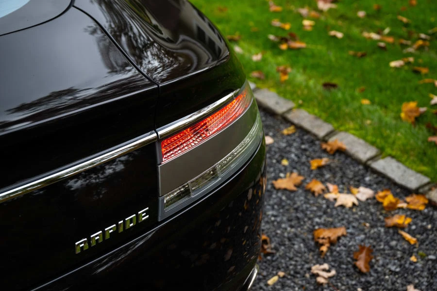 2010 Aston Martin Rapide - Image 17 of 31