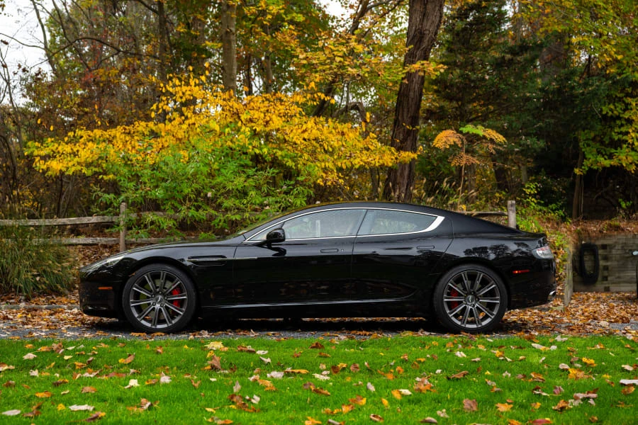2010 Aston Martin Rapide - Image 2 of 31
